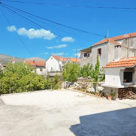 Apartment Milan Trogir